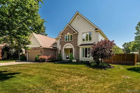 175 Plantation Ct, East Amherst, NY 14051