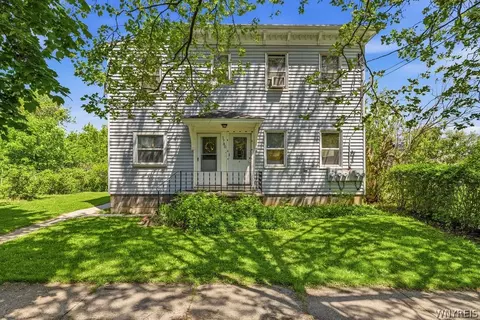 1780 Falls St, Niagara Falls, NY 14303