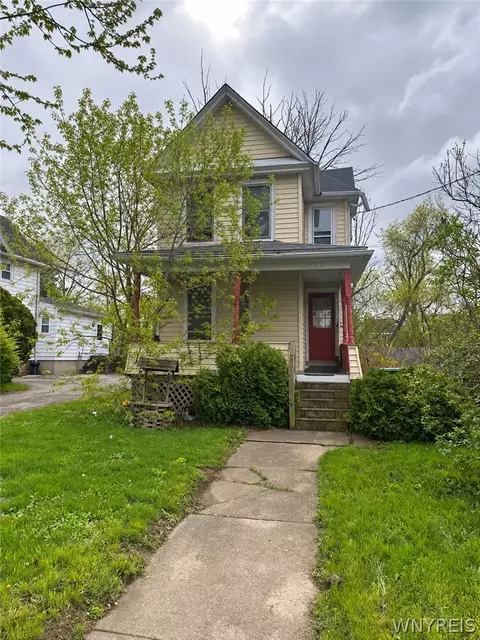 2961 Mckoon Ave, Niagara Falls, NY 14305