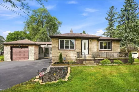 100 Brompton Rd, Amherst, NY 14221