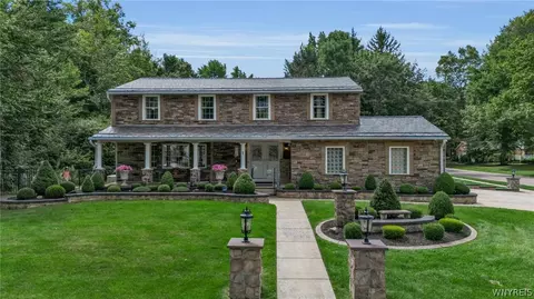 1 Dan Troy Dr, Amherst, NY 14221