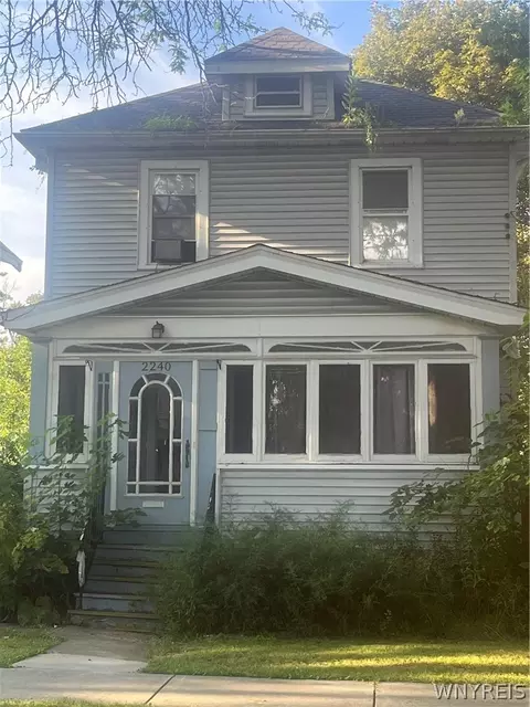 2240 Willow Ave, Niagara Falls, NY 14305