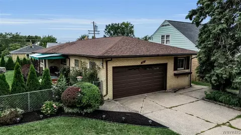 115 Avery Pl, Cheektowaga, NY 14225
