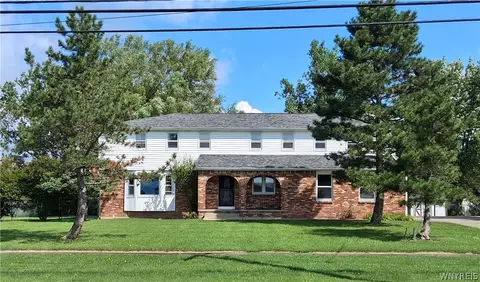 1277 Ransom Rd, Grand Island, NY 14072