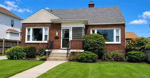 15 Kenton Rd S, Kenmore, NY 14217
