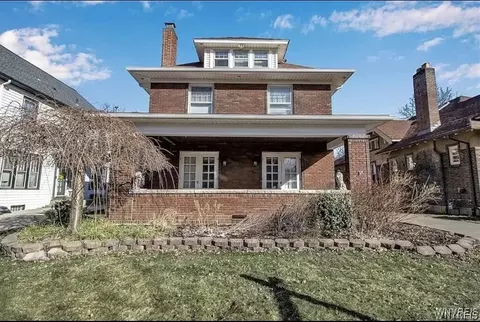 650 Orchard Pkwy, Niagara Falls, NY 14301