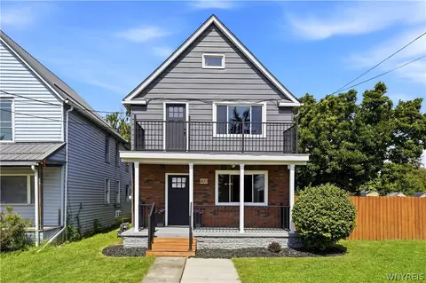 160 Como Park Blvd, Cheektowaga, NY 14227