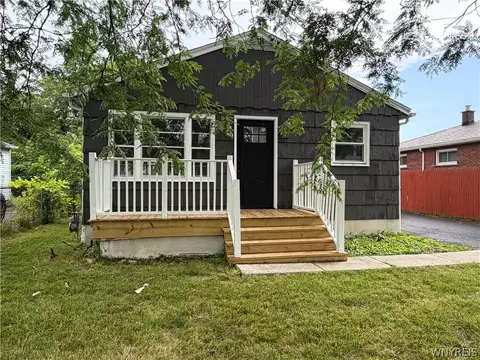 657 72nd St, Niagara Falls, NY 14304