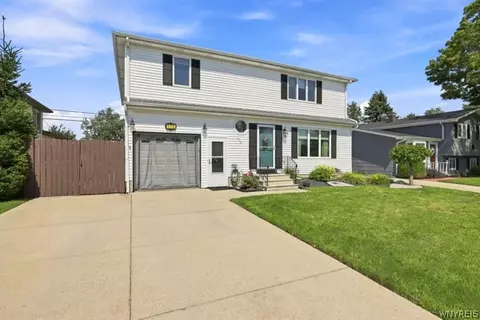 178 Autumnwood Dr, Cheektowaga, NY 14227