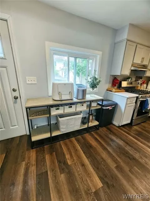 Entry Way - 504 W Henley St, Olean, NY 14760 photo 2 of 4