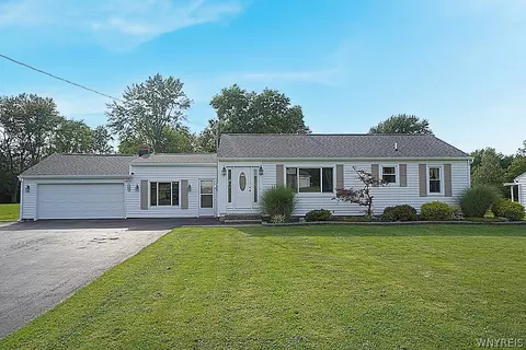 1180 Bowen Rd, Elma, NY 14059