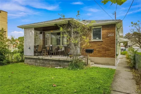 2410 Falls St, Niagara Falls, NY 14303