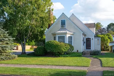 1275 Wyoming Ave, Niagara Falls, NY 14305