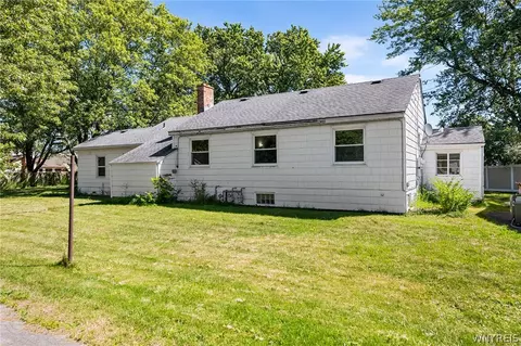 33 Siberling Dr #31, Cheektowaga, NY 14225