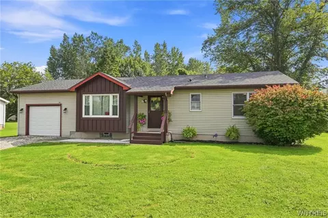 2146 Langdon Rd, Ransomville, NY 14131