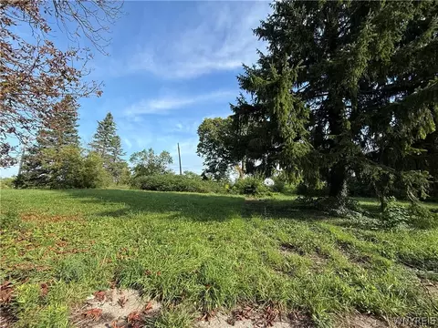718 Willow Ave, Niagara Falls, NY 14305