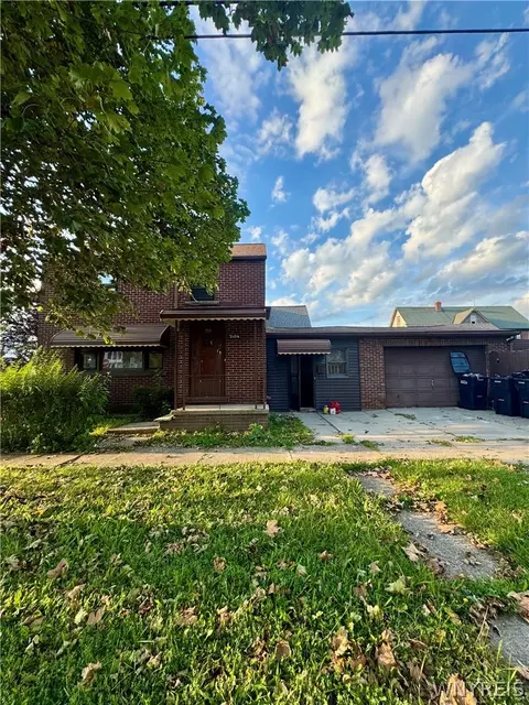 2104 Walnut Ave, Niagara Falls, NY 14301