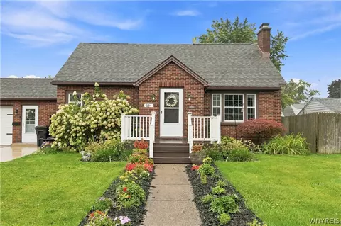 134 Coventry Rd, Tonawanda, NY 14218