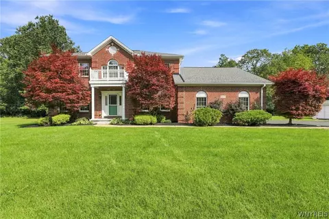 2177 Ferry Rd, Grand Island, NY 14072