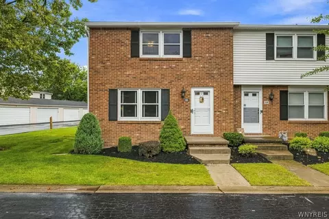 340 Wimbledon Ct, West Seneca, NY 14224