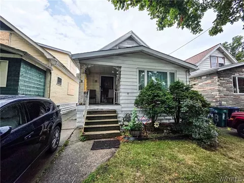 64 Zelmer St, Buffalo, NY 14211