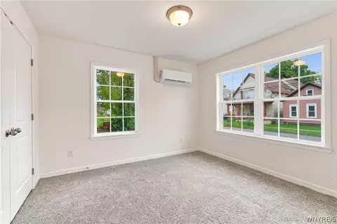 Bedroom - 116 Hamilton St, Buffalo, NY 14207 photo 4 of 6