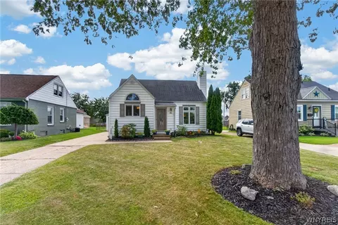 46 Oakridge Ave, Buffalo, NY 14217