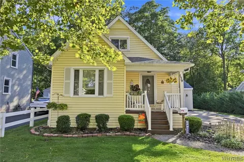 159 California Dr, Amherst, NY 14221
