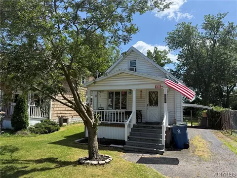 2927 Birch Ave, Niagara, NY 14305