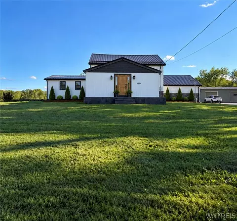 13151 Bullis Rd, East Aurora, NY 14052