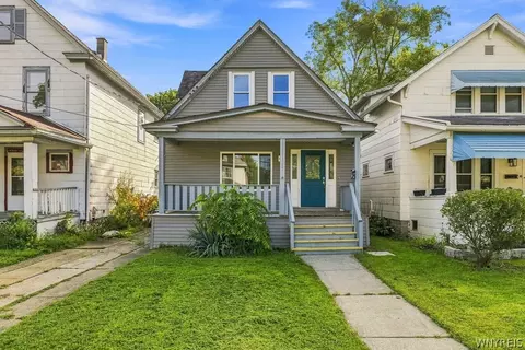 157 77th St, Niagara Falls, NY 14304