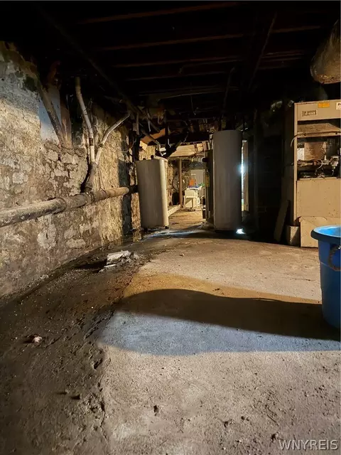 Entry Way - 209 Grant St, Buffalo, NY 14213 photo 2 of 2