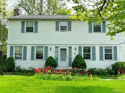 51 Sudbury Ln, Amherst, NY 14221