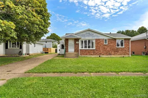 3731 Saxony Pl, Buffalo, NY 14219