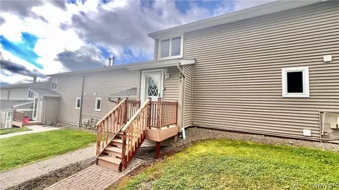407 Deer Crossing Rd, Ellicottville, NY 14731
