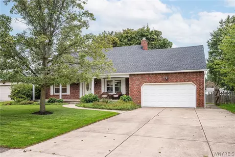 99 Patton Pl, Amherst, NY 14221