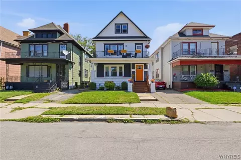 31 Harvard Pl, Buffalo, NY 14209