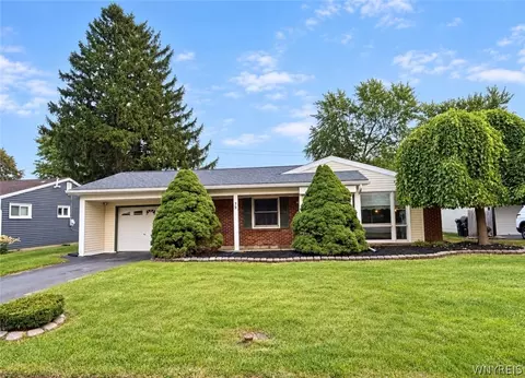 75 Burnside Dr, Tonawanda, NY 14150
