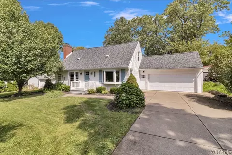 4279 Beach Ave, Hamburg, NY 14075