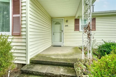 Exterior - 215 Noridge Dr, Irondequoit, NY 14622 photo 3 of 5