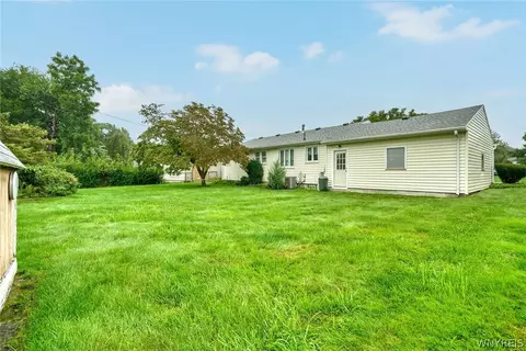 Exterior - 215 Noridge Dr, Irondequoit, NY 14622 photo 5 of 5