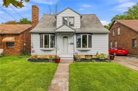 3212 South Ave, Niagara Falls, NY 14305