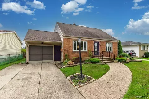 102 Vern Ln, Cheektowaga, NY 14227