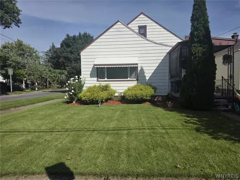 563 31st St, Niagara Falls, NY 14301