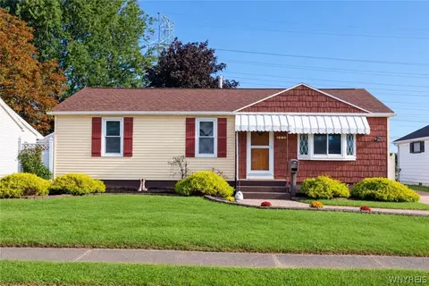 4270 Salem Dr, Buffalo, NY 14219
