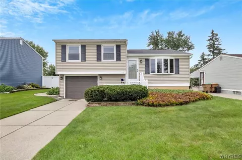 35 Autumnwood Dr, Cheektowaga, NY 14227