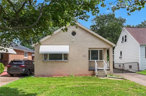 135 Mildred Dr, Cheektowaga, NY 14225