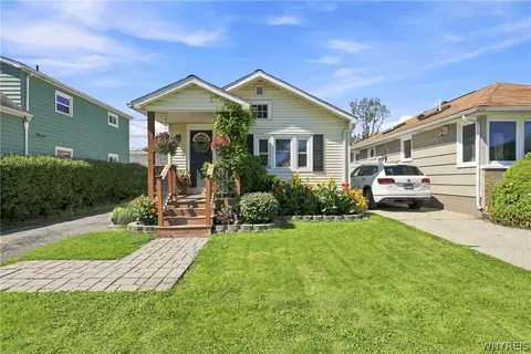 136 Lyndale Ave, Buffalo, NY 14223