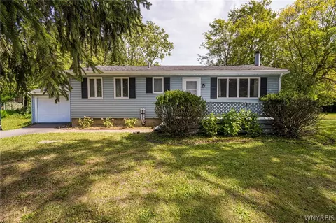 6419 Milestrip Rd, Orchard Park, NY 14127