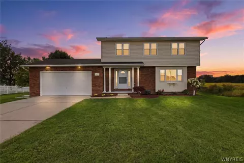 6612 Townline Rd, Wheatfield, NY 14120